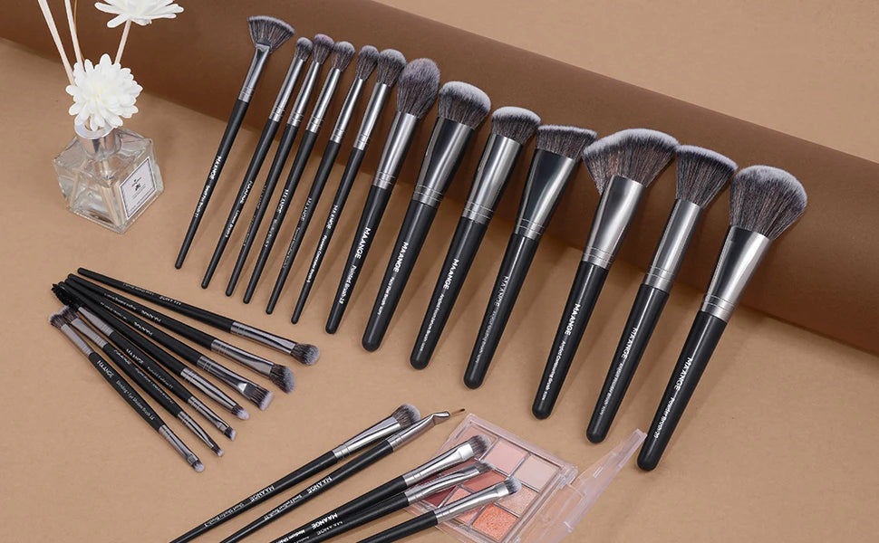 MAANGE Professional Gift Box 25 Pieces Makeup Brushes Kit